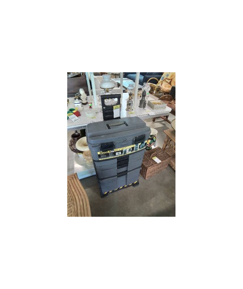 SERVANTE A OUTILS A ROULETTES RESINE STANLEY 