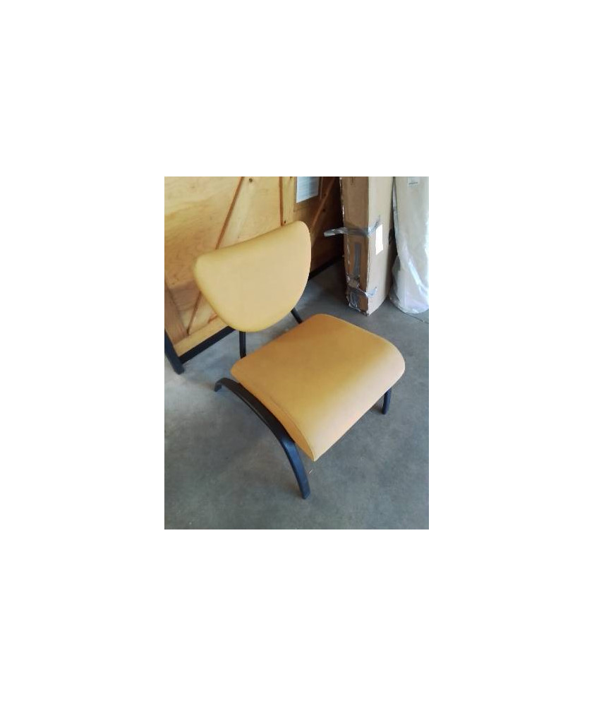 CHAISE D’ACCEUIL PIETEMENT MÉTAL NOIR ASSISE ET DOSSIER PU JAUNE