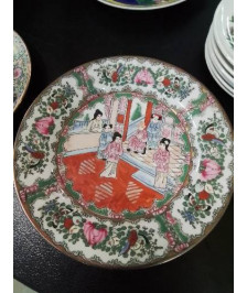 ASSIETTE PORCELAINE CHINOIS ÉMAILLÉE 
