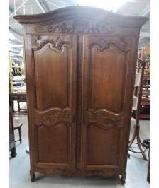 ARMOIRE LINGERE BOIS MOULURÉ ET SCULPTÉ AU PANIER STYLE CAUCHOIS 