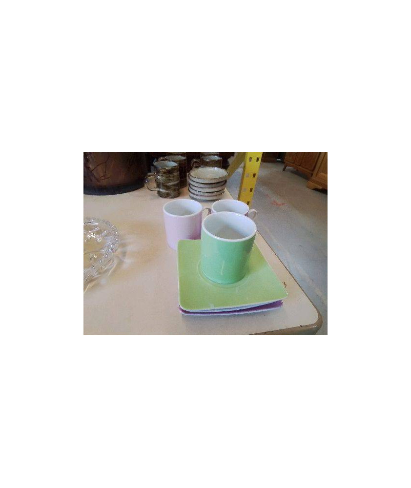 LOT DE 3 PETITE TASSES 