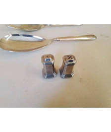 DUO SALIÈRE ET POIVRIÈRE 