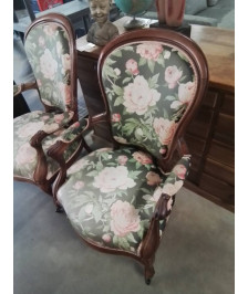 FAUTEUIL ACAJOU CAPITONNÉ TISSU VERT DÉCOR AUX ROSE NAPOLÉON III 