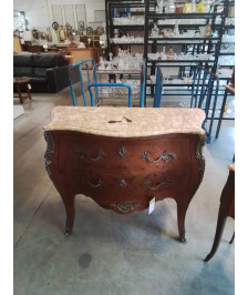 COMMODE GALBÉ BOIS DE ROSE MARQUETÉ GARNITURES BRONZE 2 TIROIRS DESSUS MARBRE STYLE LOUIS XV 