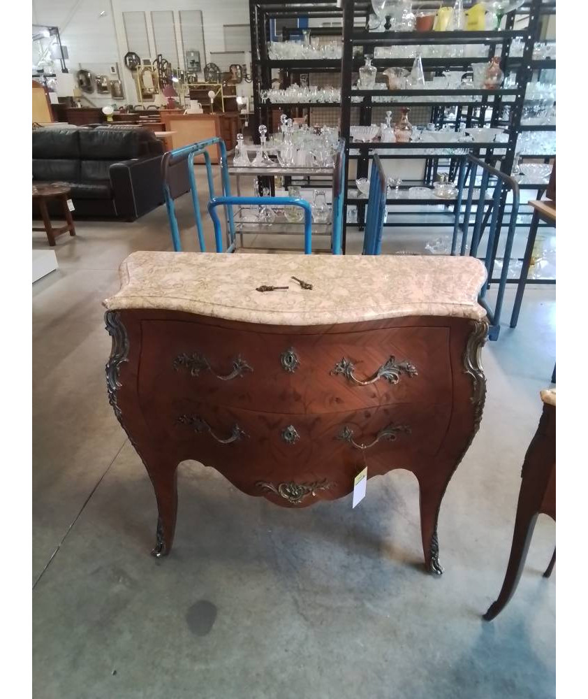 COMMODE GALBÉ BOIS DE ROSE MARQUETÉ GARNITURES BRONZE 2 TIROIRS DESSUS MARBRE STYLE LOUIS XV 