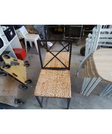 CHAISE NOIRE PAILLÉE 