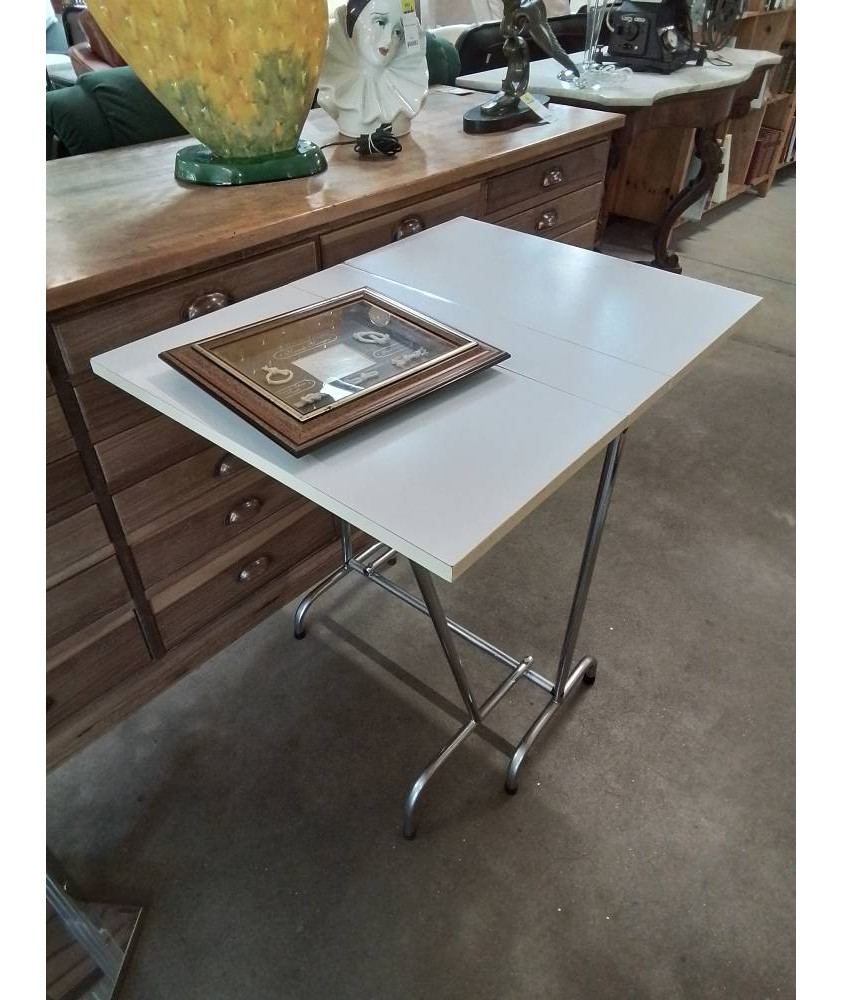 TABLE PLIANTE PIÈTEMENT METAL CHROMÉ PLATEAU BOIS BLANC