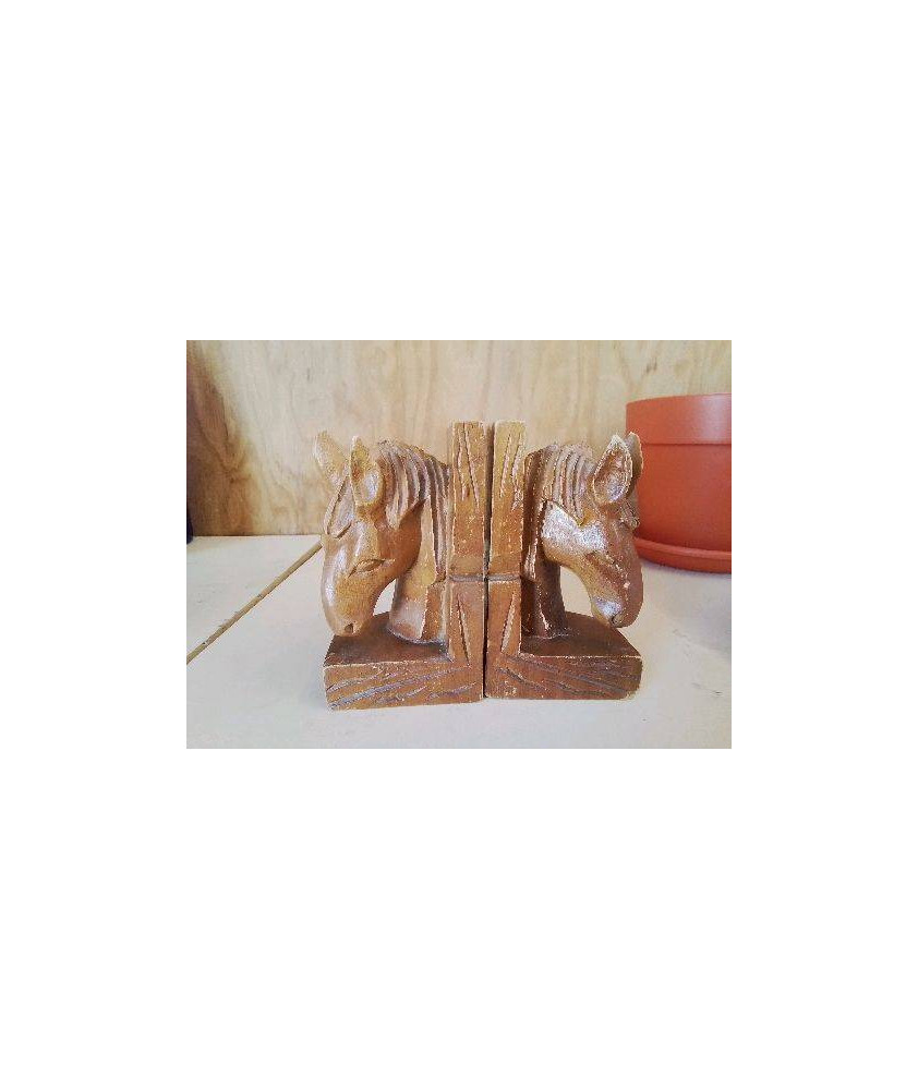 SERRE LIVRE EN BOIS TÊTE DE CHEVAL SCULPTÉ 