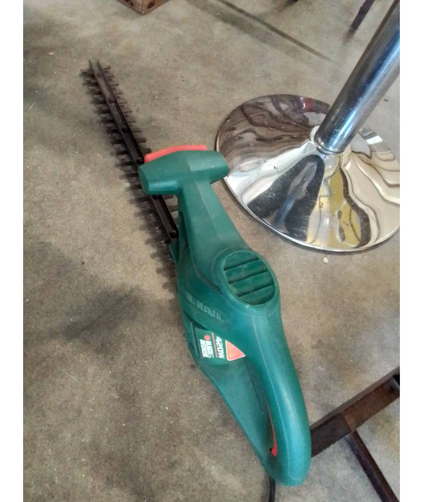 TAILLE HAIE ÉLECTRIQUE BLACK&DECKER 420W