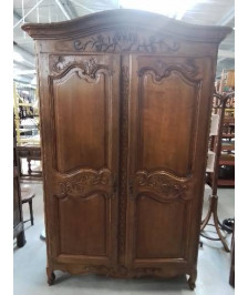 ARMOIRE LINGERE BOIS MOULURÉ ET SCULPTÉ AU PANIER STYLE CAUCHOIS 