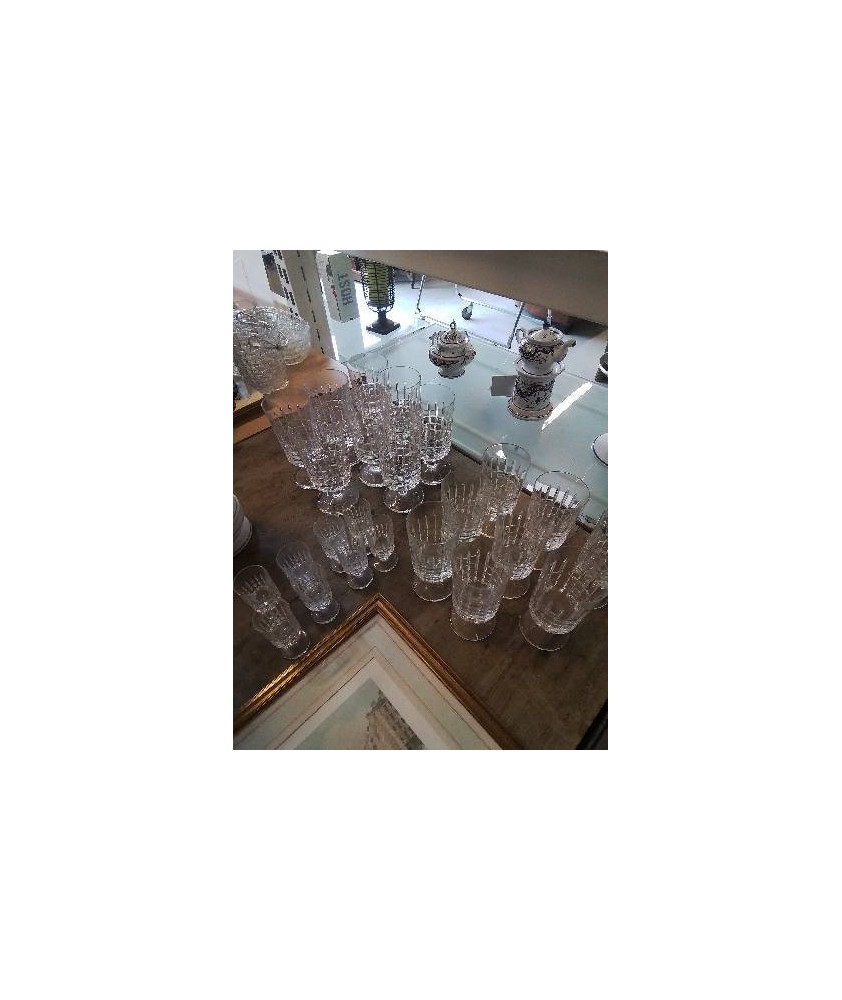 32 VERRES A PIEDS CRISTAL TAILLÉ VILLEROY&BOCH