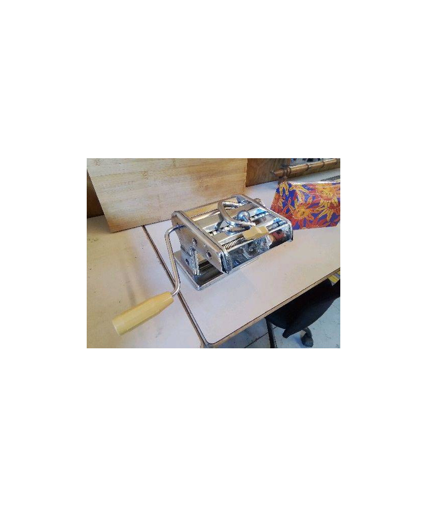 MACHINE A PÂTES 