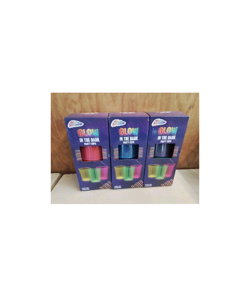 LOT DE 8 VERRES EN PLASTIQUE 