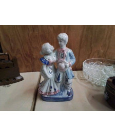 FIGURINE EN PORCELAINE 
