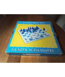 JEU D’ECHEC EN VERRE 
