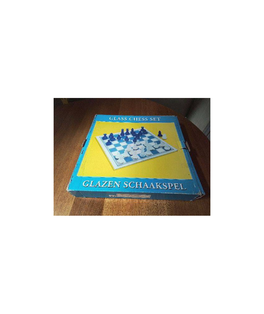 JEU D’ECHEC EN VERRE 