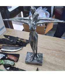 STATUETTE RESINE GRISE