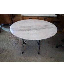 TABLE RONDE EN MARBRE