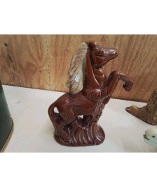 CHEVAL EN CERAMIQUE 