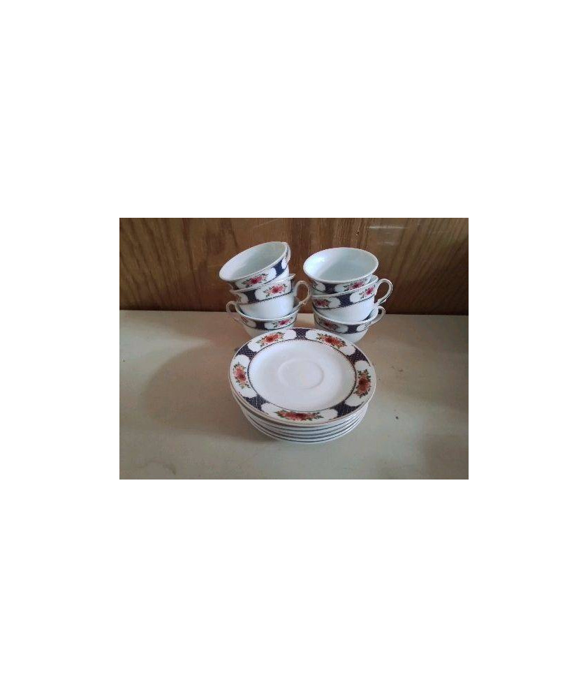 LOT DE 6 TASSES A CAFÉ AVEC SOUCOUPE 