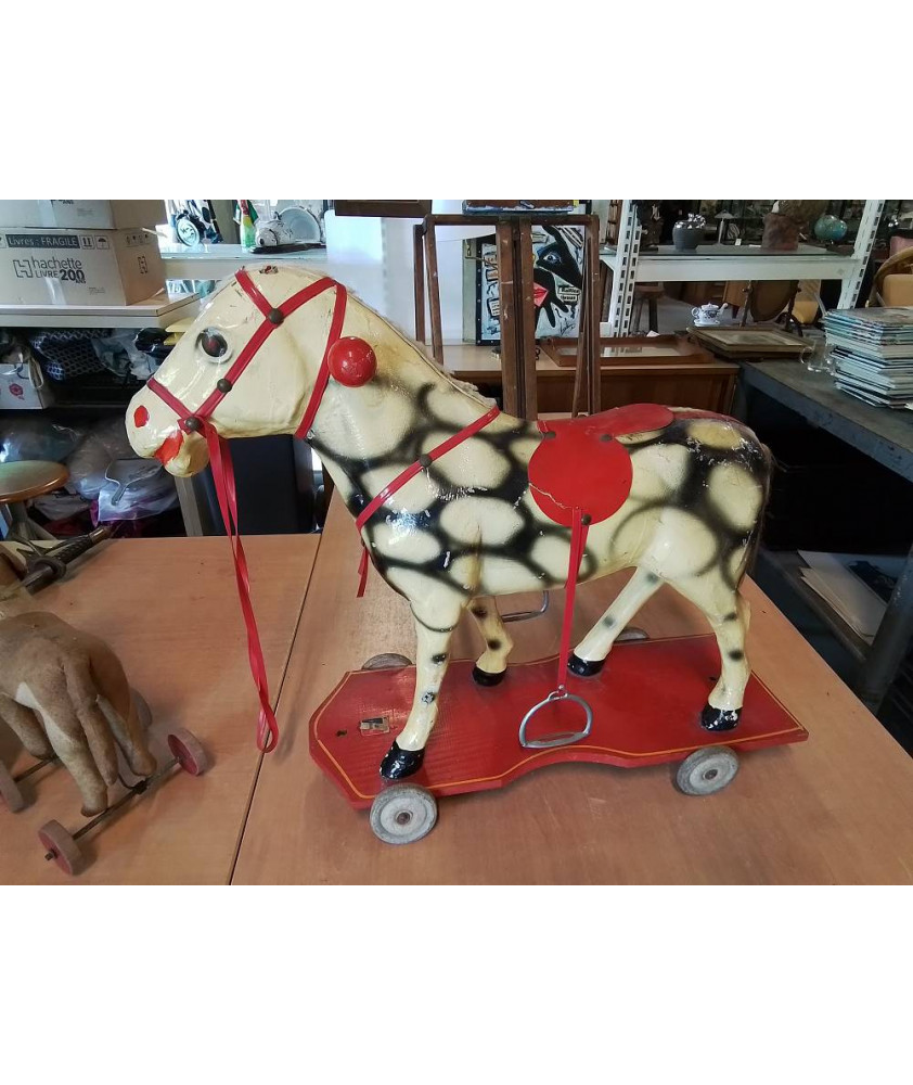 CHEVAL A ROULETTES CARTON BOUILLI LE FAVORI ANNÉES 50 EN L’ÉTAT 