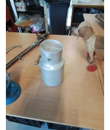 POT A LAIT MÉTAL 