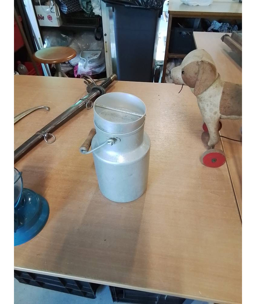 POT A LAIT MÉTAL 