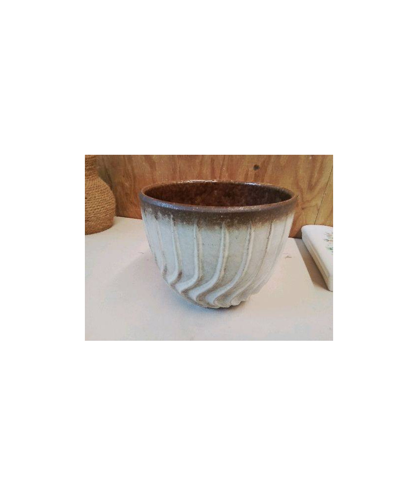 CACHE POT 