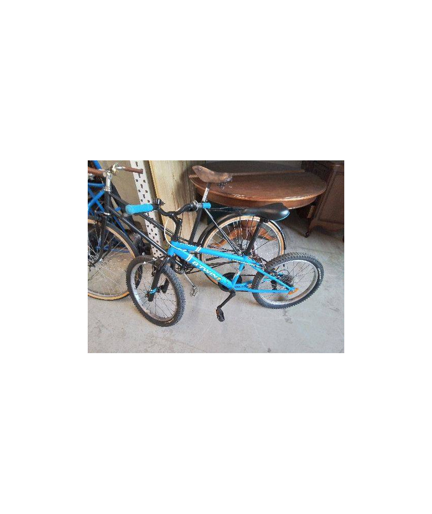 VELO ENFANT B’TWIN RACING BOT 