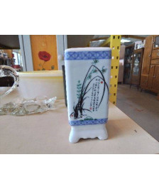 PETIT VASE ASIATIQUE 