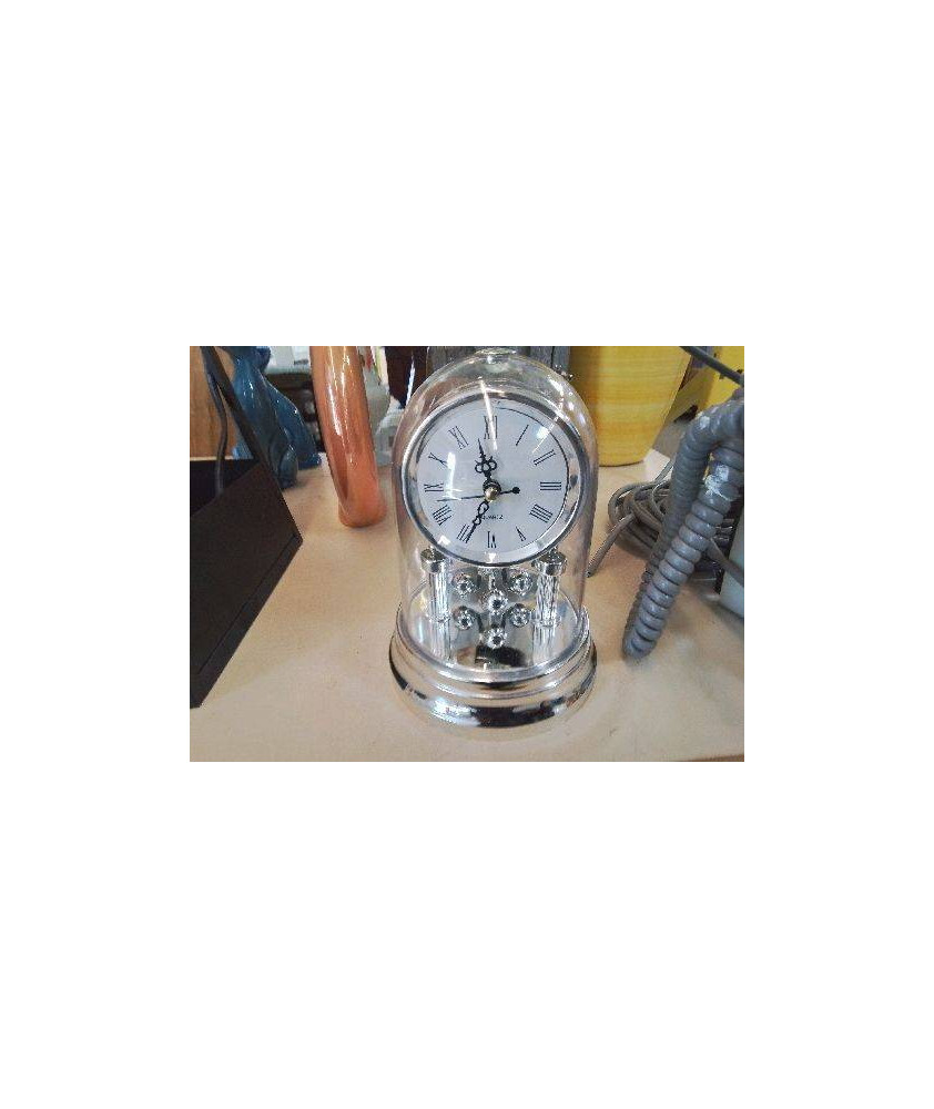 PETITE HORLOGE SOUS CLOCHE 