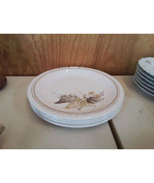 LOT DE 4 ASSIETTES 