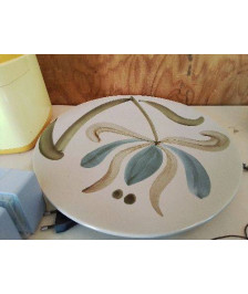PLAT ROND MOTIF FLORAL