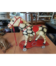 CHEVAL A ROULETTES CARTON BOUILLI LE FAVORI ANNÉES 50 EN L’ÉTAT 