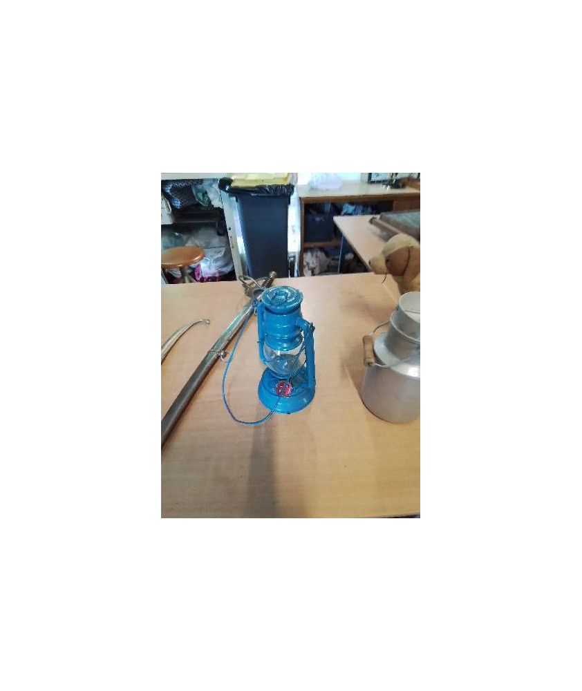 LAMPE A PETROLE MÉTAL BLEU 
