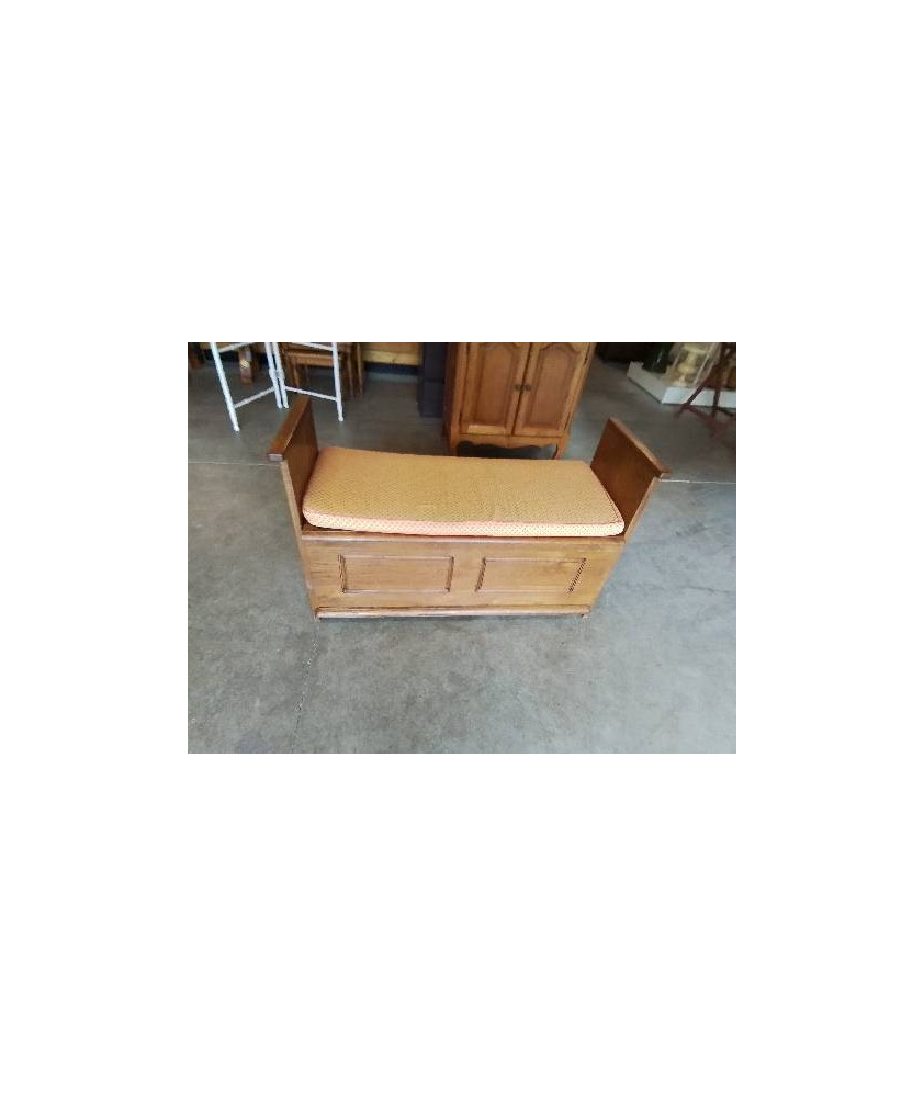 BANC COFFRE CHÊNE CLAIR MOULURÉ AVEC COUSSINS 