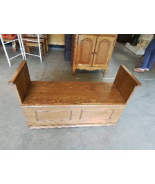 BANC COFFRE CHÊNE CLAIR MOULURÉ AVEC COUSSINS 