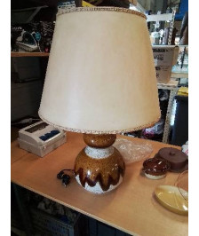 LAMPE CÉRAMIQUE  OCRE AJ ECRU ANNÉES 70 