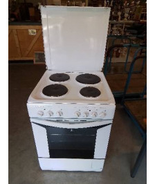 CUISINIÈRE ÉLECTRIQUE 4 FEUX INDESIT 