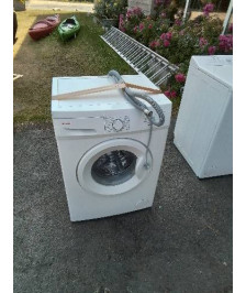 LAVE LINGE A HUBLOT SHARP 5 KG 1000 TM
