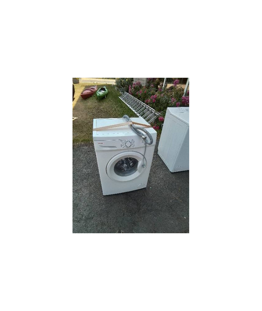 LAVE LINGE A HUBLOT SHARP 5 KG 1000 TM