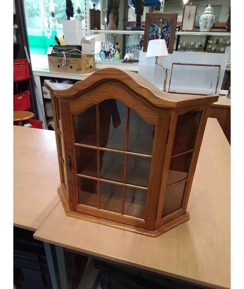 VITRINE MURALE CINTRÉ BOIS CLAIR STYLE RÉGENCE 