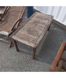 TABLE EXTERIEURE EN BOIS A LASURER