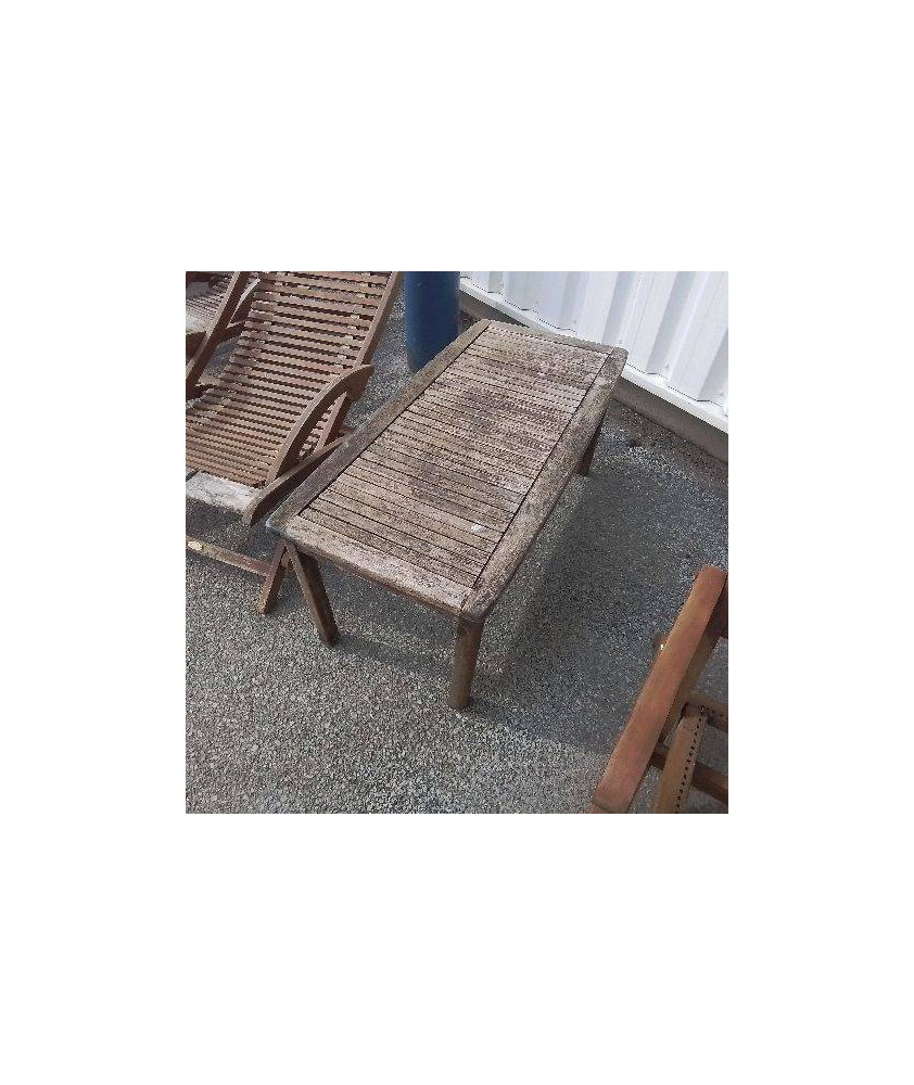 TABLE EXTERIEURE EN BOIS A LASURER