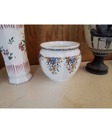 CACHE POT EN FAIENCE