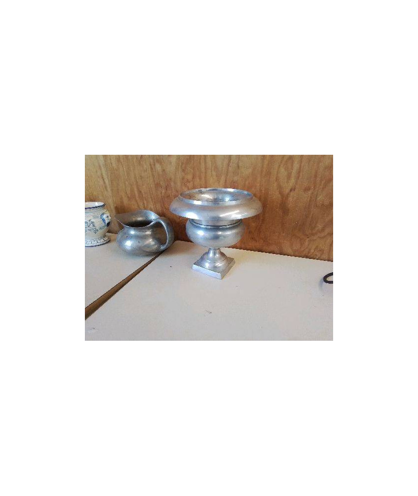 VASE TYPE MEDICIS EN ALUMINIUM