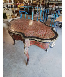 TABLE DE MILIEU VIOLONNÉ BOIS A INCRUSTATION LAITON DANS LE STYLE D\' ANDRÉ CHARLES BOULLE