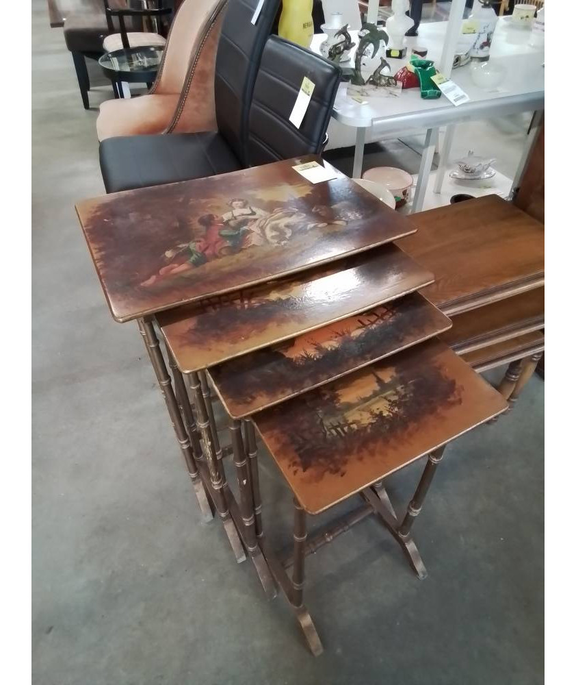 4 TABLES BASSES GIGOGNES BOIS LAQUÉ DÉCOR SCÈNE GALANTE FIN XIXE 