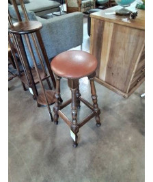TABOURET DE BAR PIÈTEMENT BOIS ASSISE CUIR FAUVE
