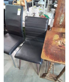 CHAISE PU NOIR PIÈTEMENT BOIS